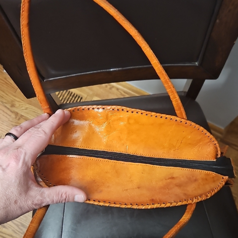 Artistic Tribal Tan Leather Shoulder Bag - Picture 5 of 16
